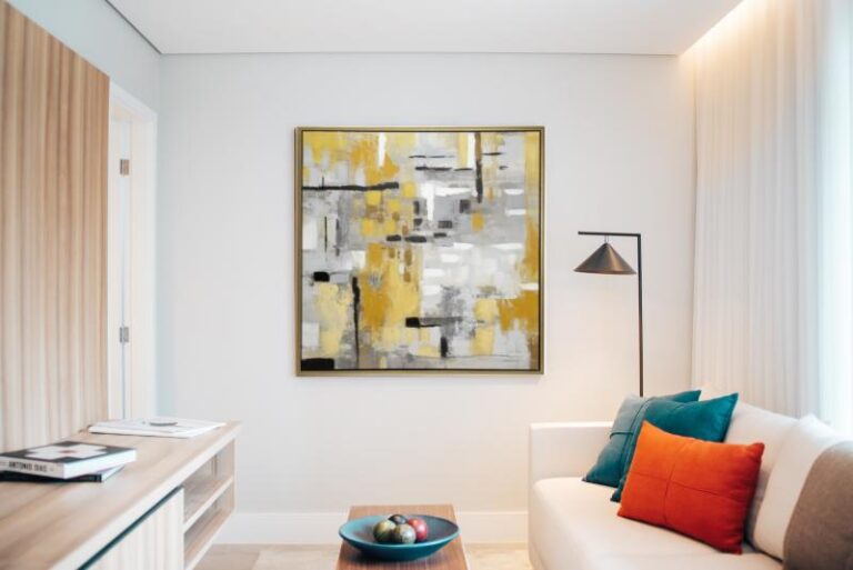 Home PicturesFrames & More